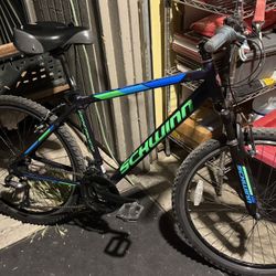 SCHWINN BREAKER MOUNTAIN BIKE