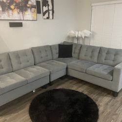 Gray 4 Piece Sectional  400$ 