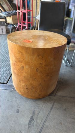 Wooden pedestal table