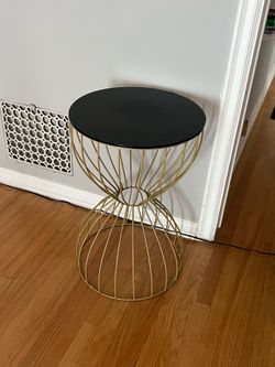 Mid century modern wire end table