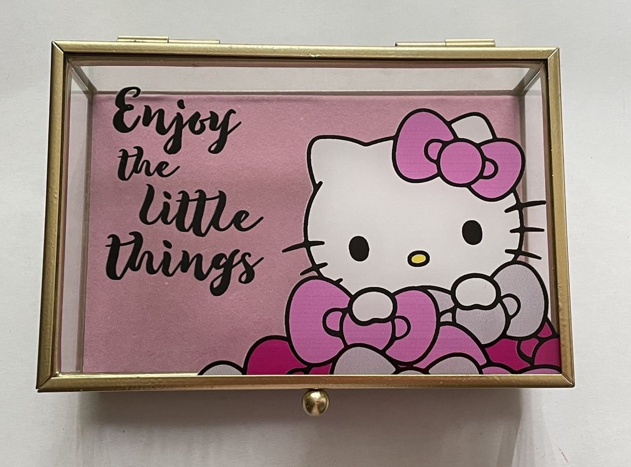 Hello Kitty Glass Box