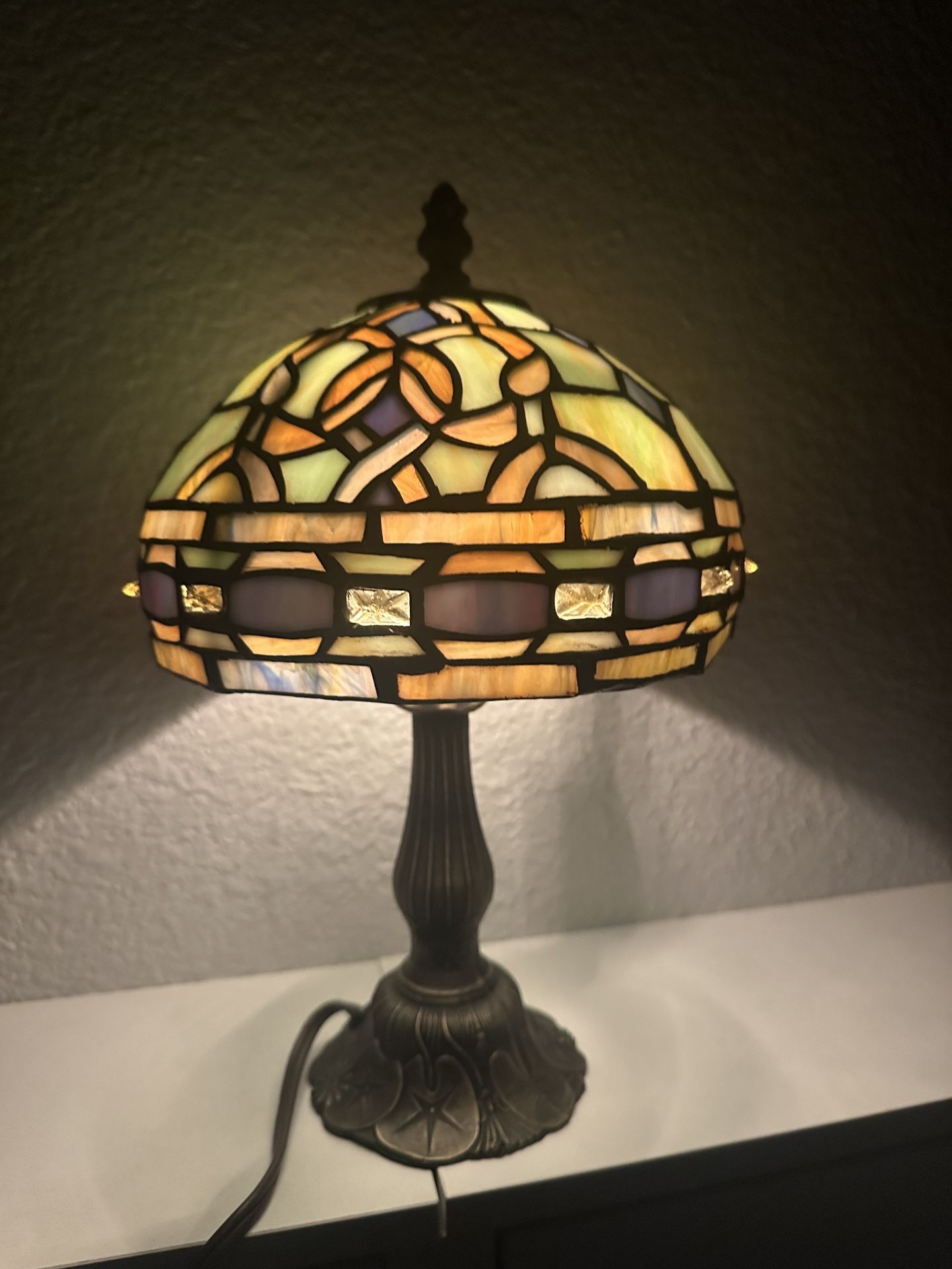 Stained Glass Lamp - Floral Pattern - Purple Iris Motif - Accent Lamp - Vintage Table Lamp