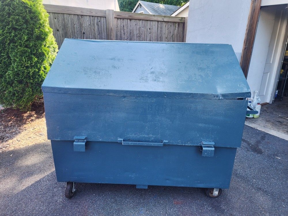Knaack Storagemaster 69 Jobox 60 in. HD Versatile Slope Lid Tool Chest on Casters,