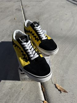 (Used) Peanuts Vans