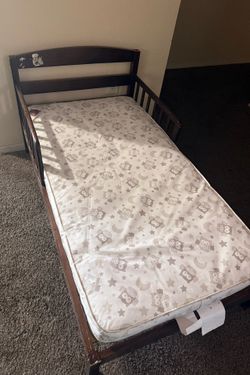 Toddler bed frame & mattress