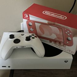 Xbox S White With An Nintendo Switch Lite Pink 