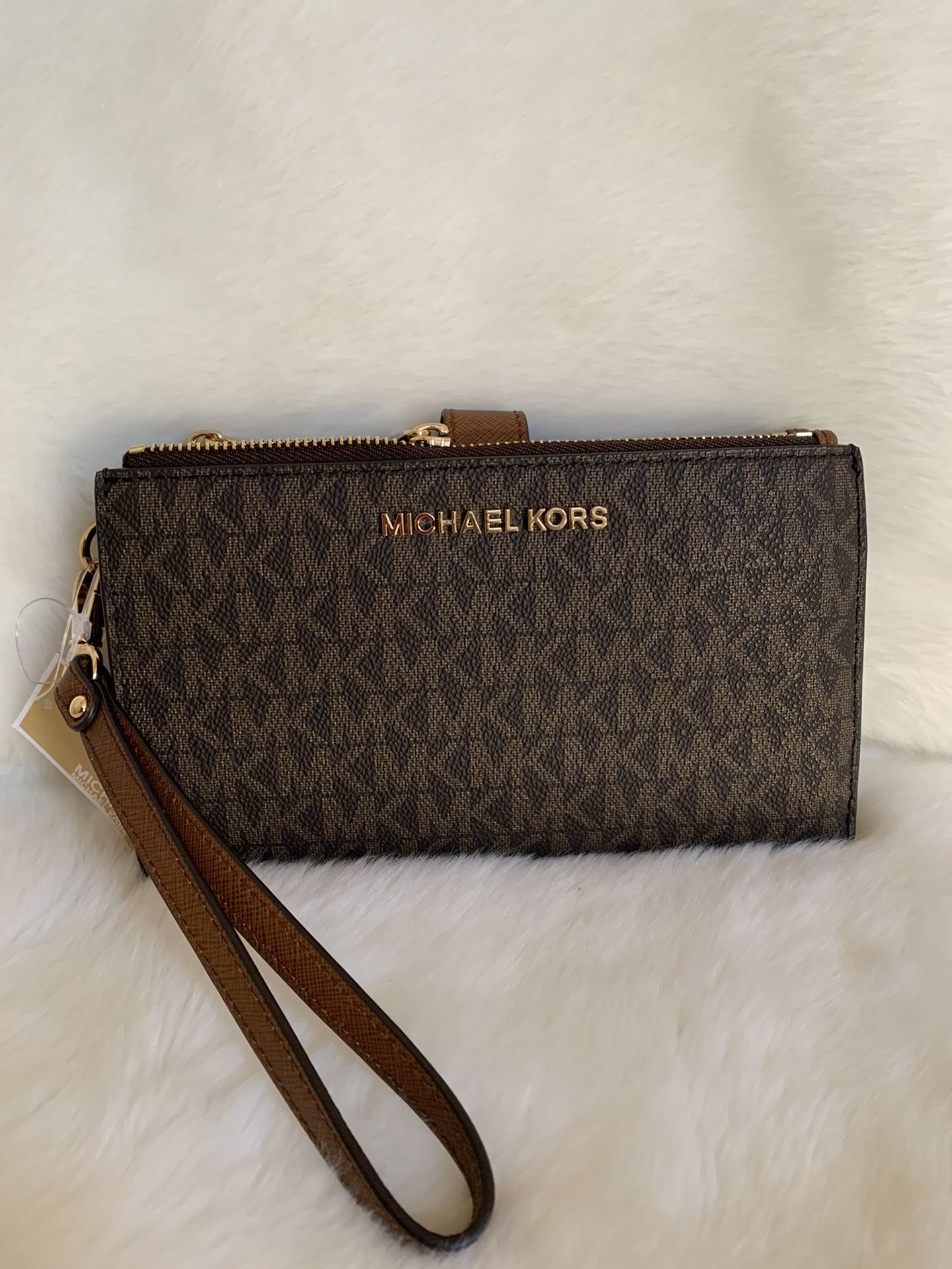 Michael Kors Jet set travel LG double zip wristlet