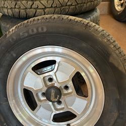 ONE FIAT WHEEL AND TIRE