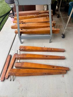 Solid wooden legs