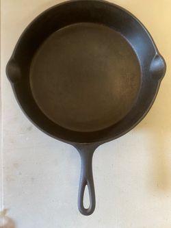 Vintage Unmarked Lodge #8 with Heat Ring