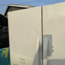 Frigidaire Refrigerator  $200 OBO