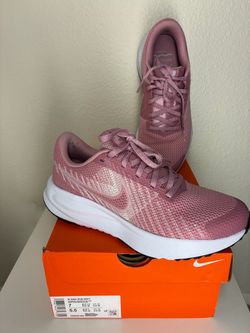 Nike Run Defy Women's Sneakers Size 7