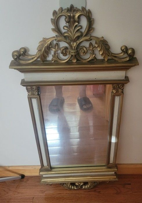 Vintage Syroco 2010 Ornate Baroque Rococo Style Gold Wall Mirror