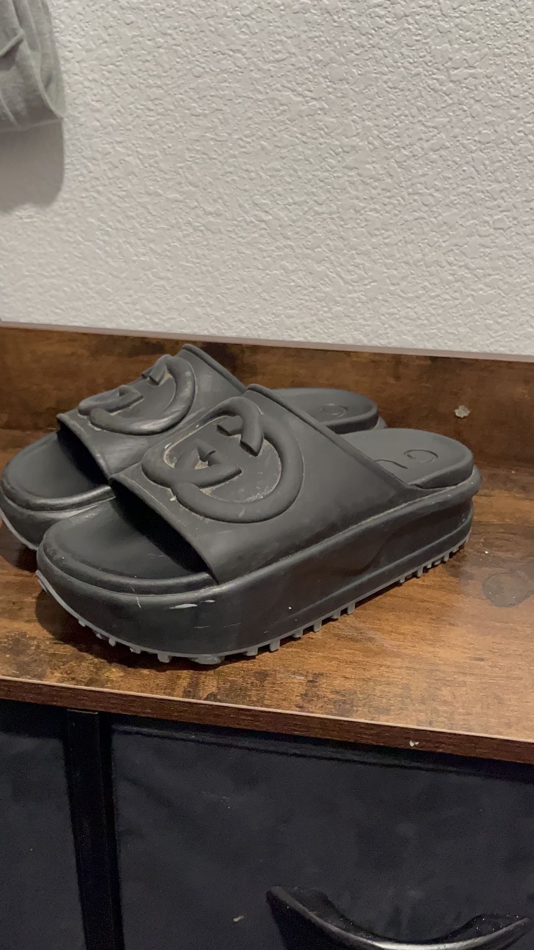 Women’s Gucci Slides