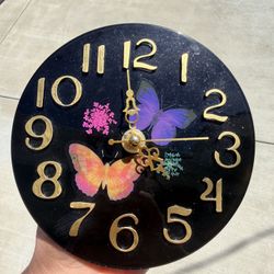 ✨ Handmade Butterfly Resin Wall Clock – One of a Kind! – $25