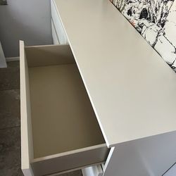 White Ikea 6 Draw Dresser 