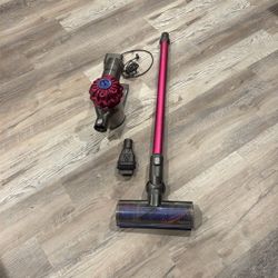 Dyson v6