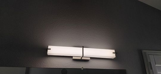 24-in LED Vanity Light (Adjustable Shades)