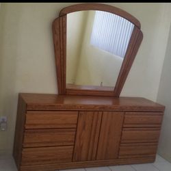 Bedroom Dresser w/ Mirror - Great Condition!