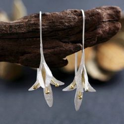 New Dainty Silver Flower Earrings