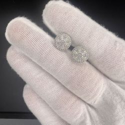 Moissanite 
