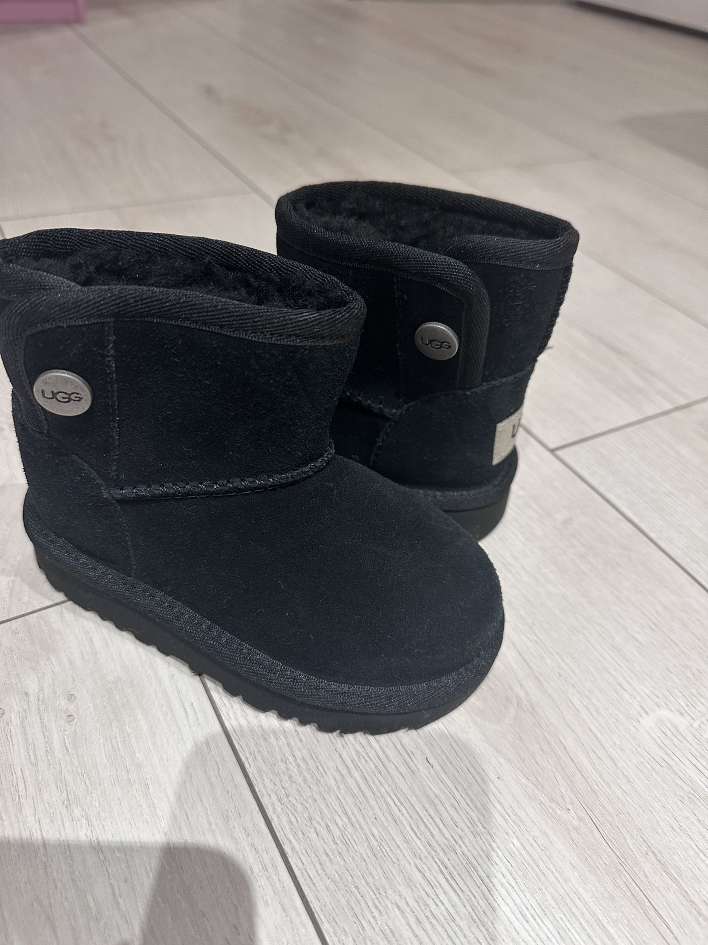 Size 7 Toddler Ugg’s