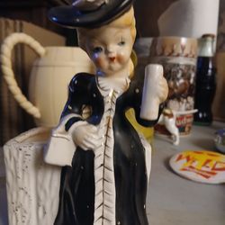Vintage lady Figurine