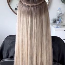Blonde 22in Hair Extensions With Root Shadow 