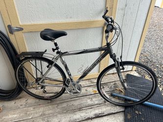 Trek multitrack 7000 hybrid bicycle
