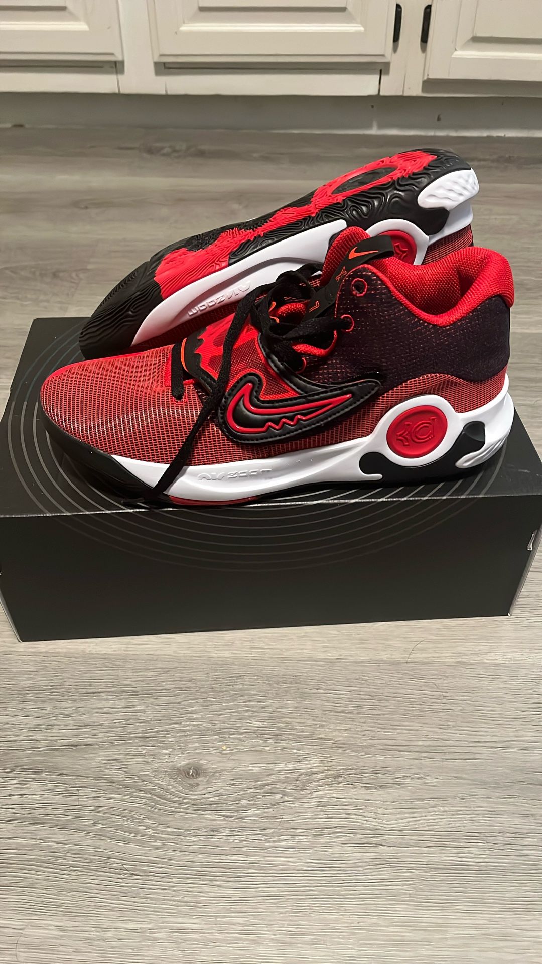 Nike KD Trey 5 X NEVER WORN