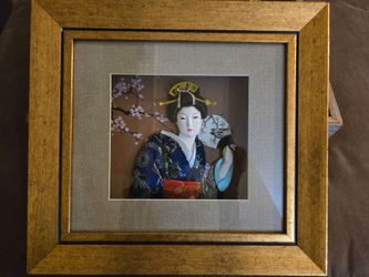 Framed Japanese Geisha Doll Shadow Box
