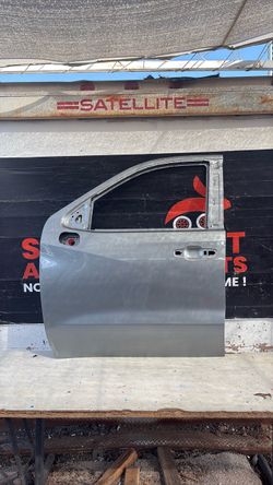 2019 Silverado Door Driver Front OEM 2026