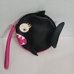 Luv Betsey Johnson Wristlet Coin Purse Black/Pink Piranha Faux Leather Circle 6"