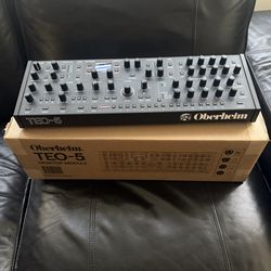 OBERHEIM TEO –5 desktop, module analog synthesizer