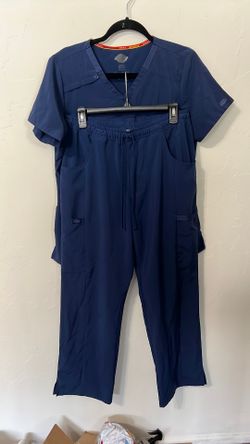 Dickies’s medical scrubs