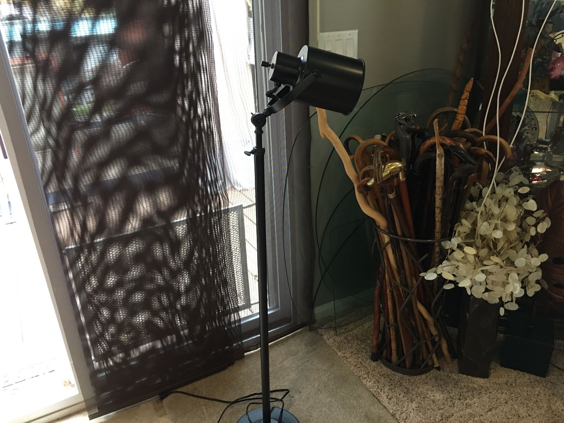 Floor lamp