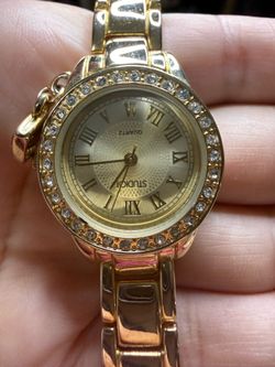Women’s watch with heart charm