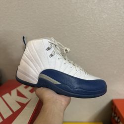 Jordan French Blue 12s size 10 VNDS 
