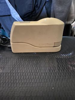 Electric stapler