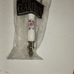 Cupboard Door Handles.  Knobs