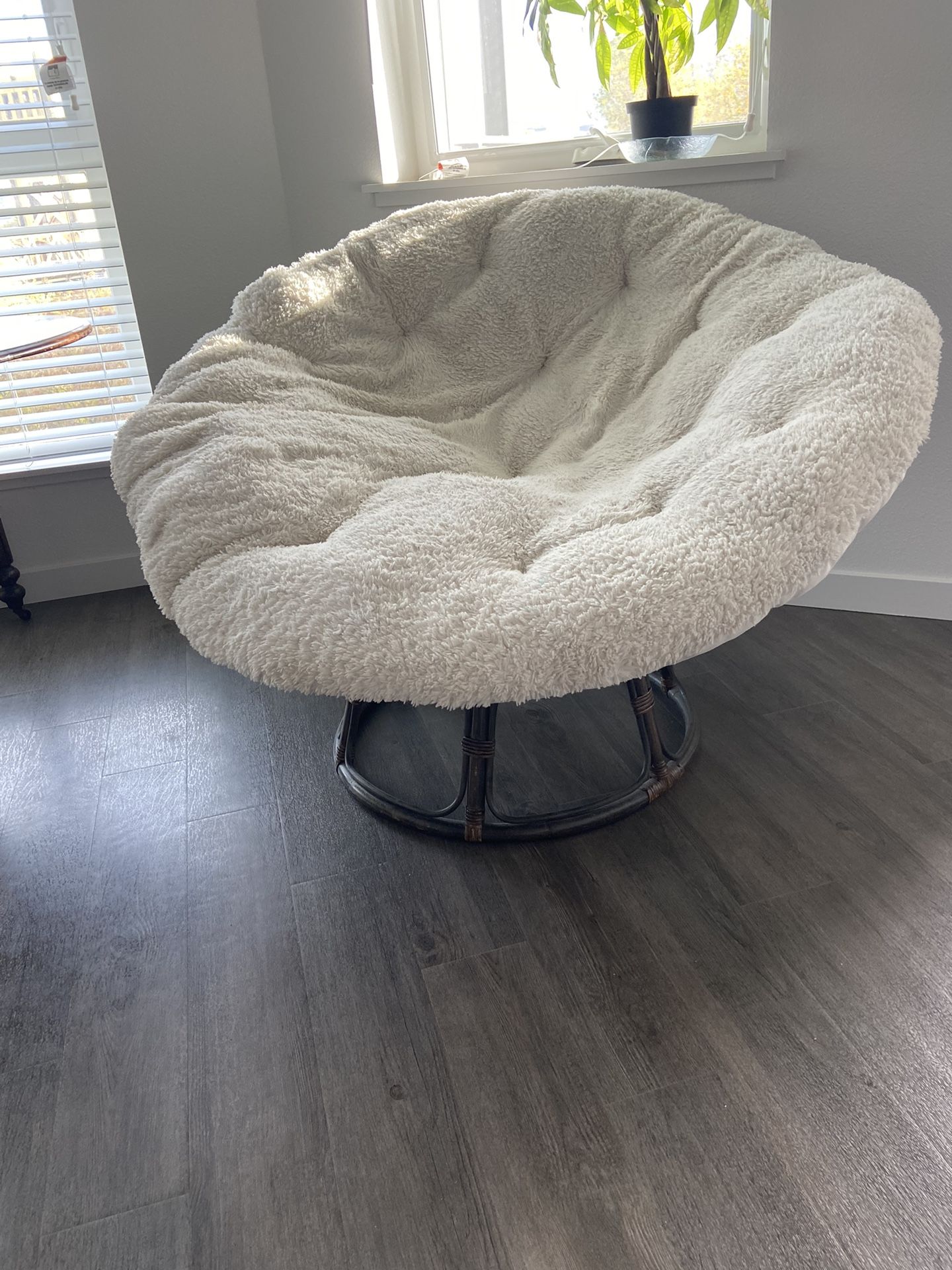 Papasan Chair