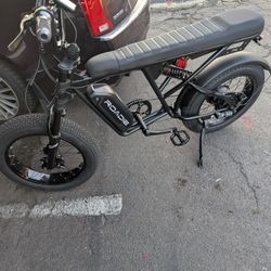 Roadie E-Bike 48v PAS 37mph Fat Tires Brand New