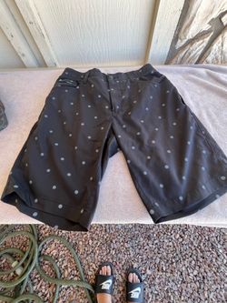 William Murray Size 32 Black/Gray  Golf Short 95% Polyester 5% Spandex 9” Inseam