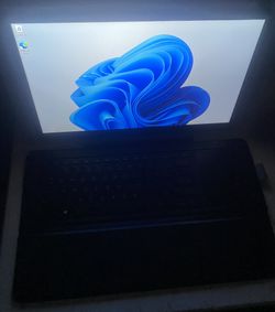 HP Envy x2 Detachable Touchscreen Laptop - Win 11 500G 8G Ram