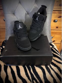 Black Cat Jordan 4 Size 7W Sneakers
