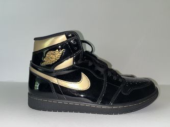 Jordan 1 High “ Black Metallic Gold” SZ 10