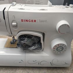 Singer Talent 3321 Sewing Machine 