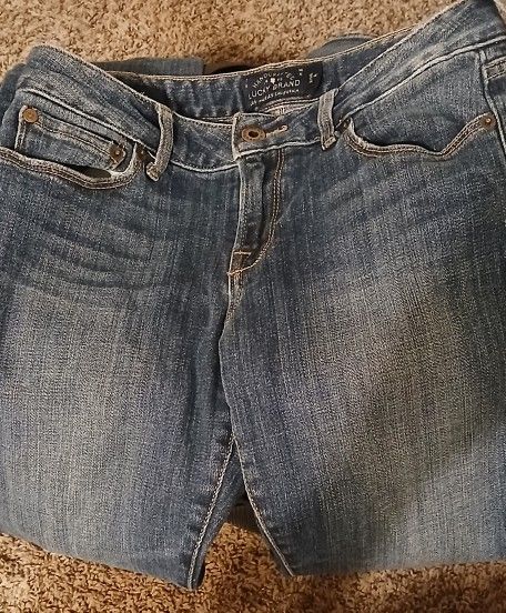 Huge Sale Today Only On Colognes,body Sprays,jeans,dresses And Bags And Makeup Mostly Chanel 