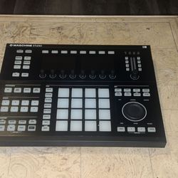 Native Instruments Machine Studio Beat Maker