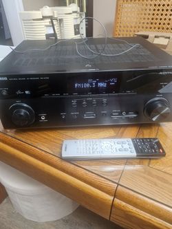 YAMAHA RX-A740 RECEIVER WITH SURROUND SPEAKERS & REMOTE